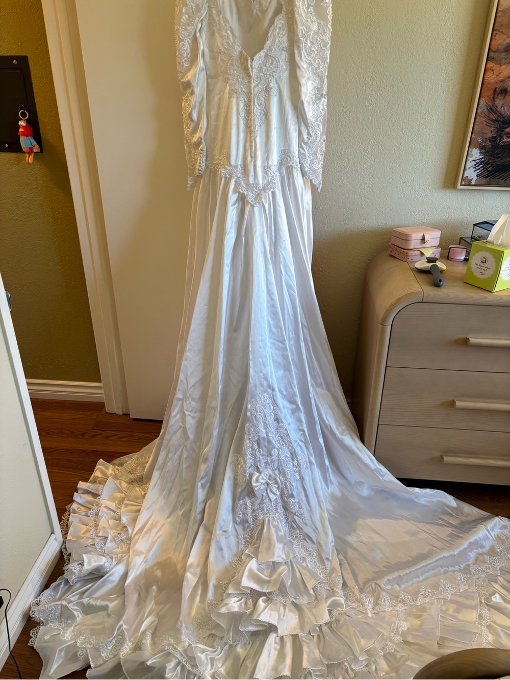 Vintage White Satin Lace-Trim Wedding Dress